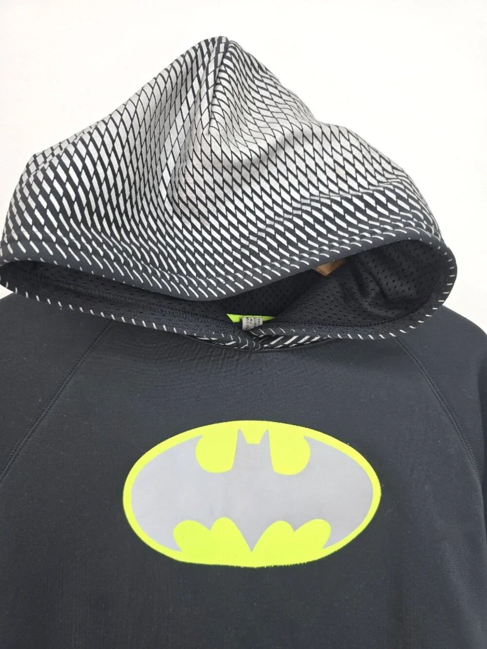 Under Armour Black DC Comics Batman Fleece Pullover Hooded Sweater Boys Size L
